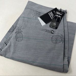 Travis Mathew Cohen Men's Pineapple Sleet Gray Performance Golf Shorts